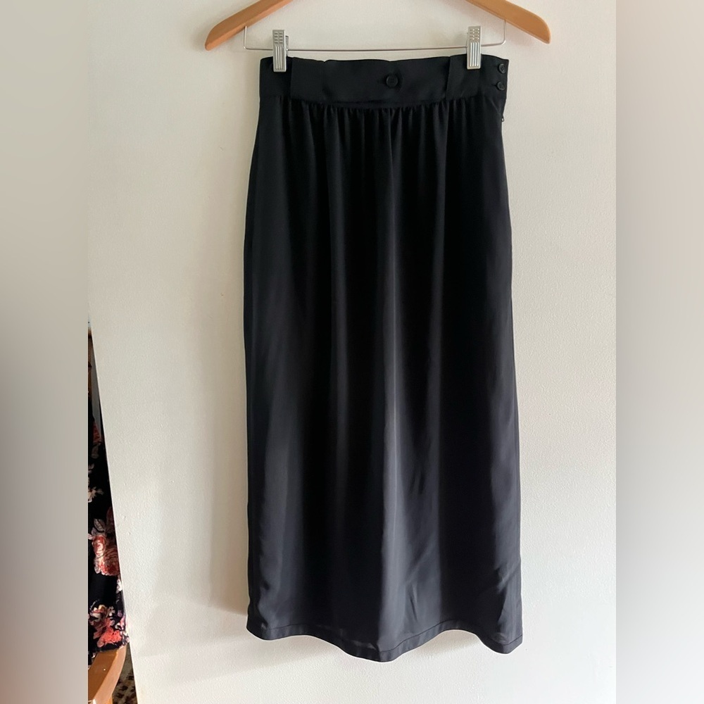 🖤 Vintage Giorgio Armani Black Label Silk MIDI Skirt Size 40 / 2 or 4